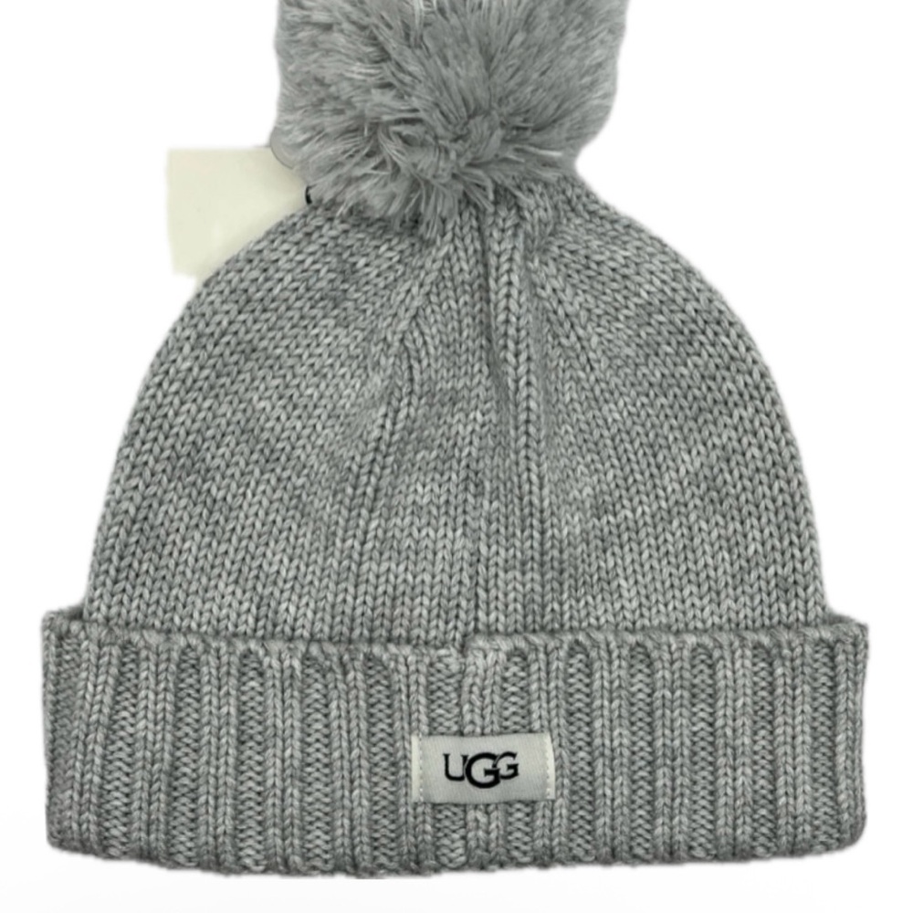 NWT!! Ugg Hat, Incredibly Soft and Warm!